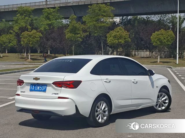 Chevrolet Cruze 2023 Белый из Китая, фото 4