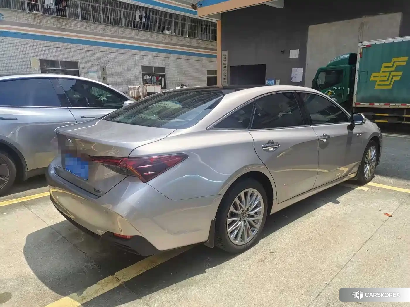 Toyota Avalon 2024 Silver/gray из Китая, фото 2