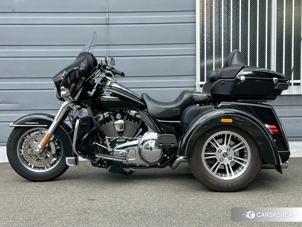 Проданный Harley-Davidson Electra Glide FLHTCU1740 2015 из Японии, фото 2