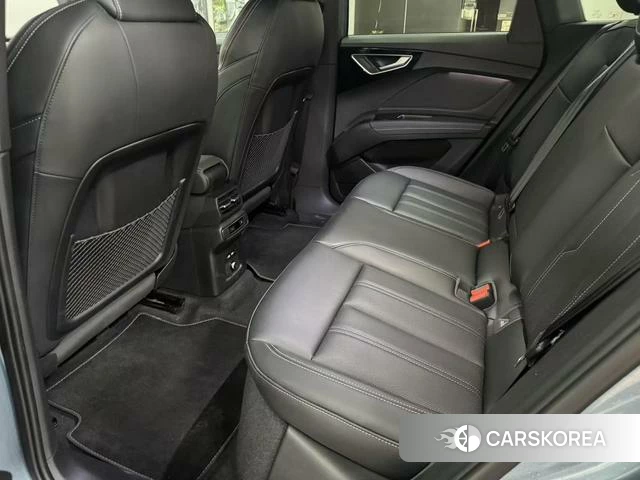Audi Q4 e-tron 2024 Синий из Китая, фото 3
