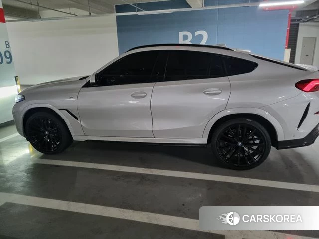BMW X6 (G06) 2024 Белый из Кореи, фото 3