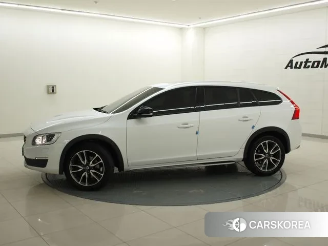 Volvo V60 Cross-Country id 3005084 из Кореи 12