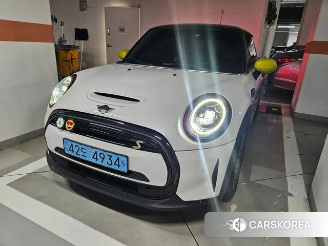 Mini Cooper Electric 2023 Белый из Кореи, фото 5