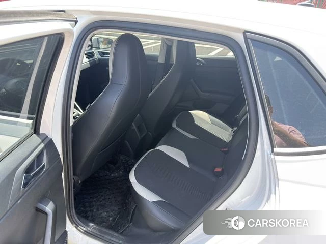 Volkswagen Polo id 4335049 из Китая 12