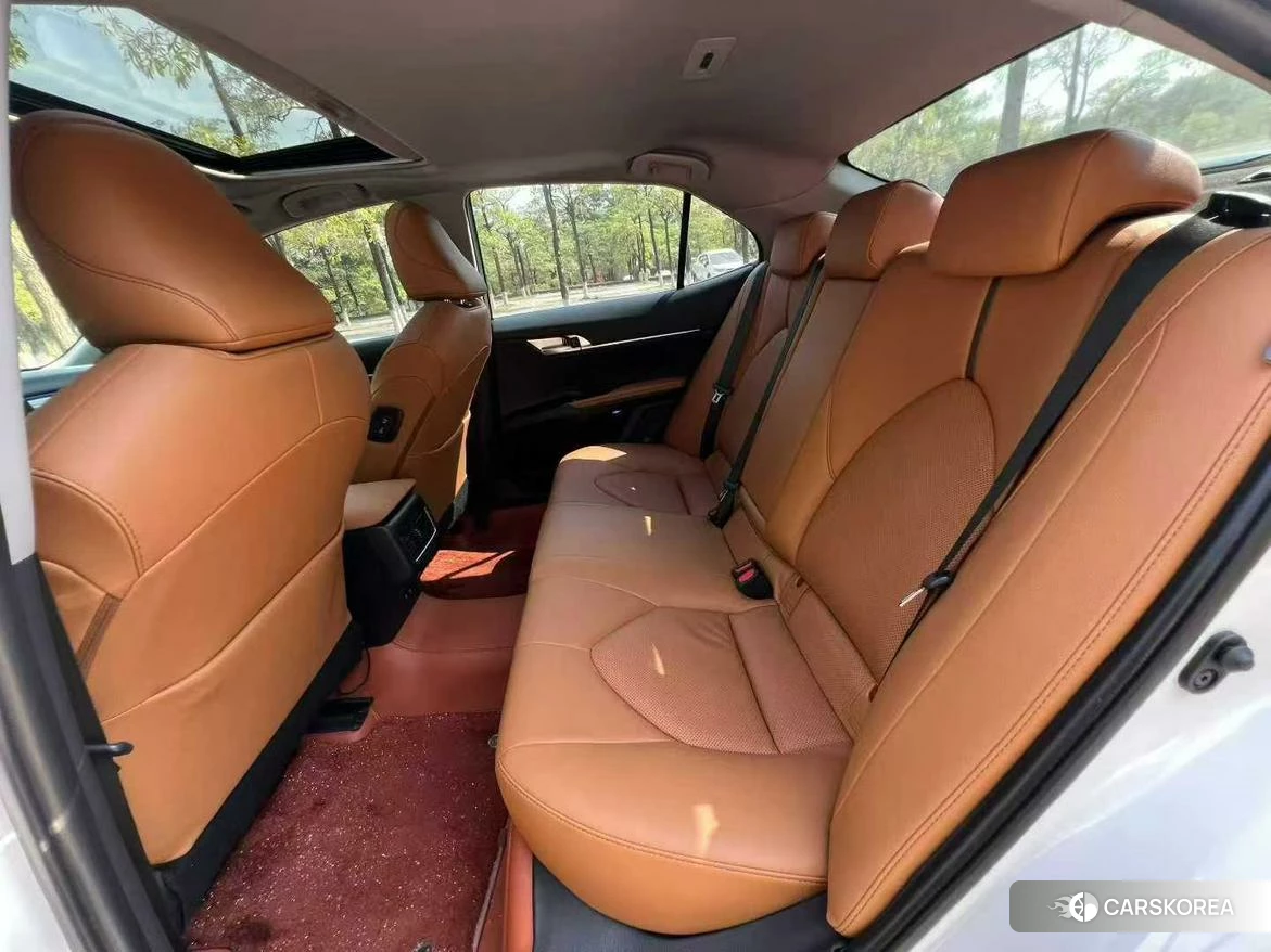 Toyota Camry 2022 Белый из Китая, фото 2
