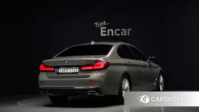 BMW 5 Series (G30) id 2994135 из Кореи 12