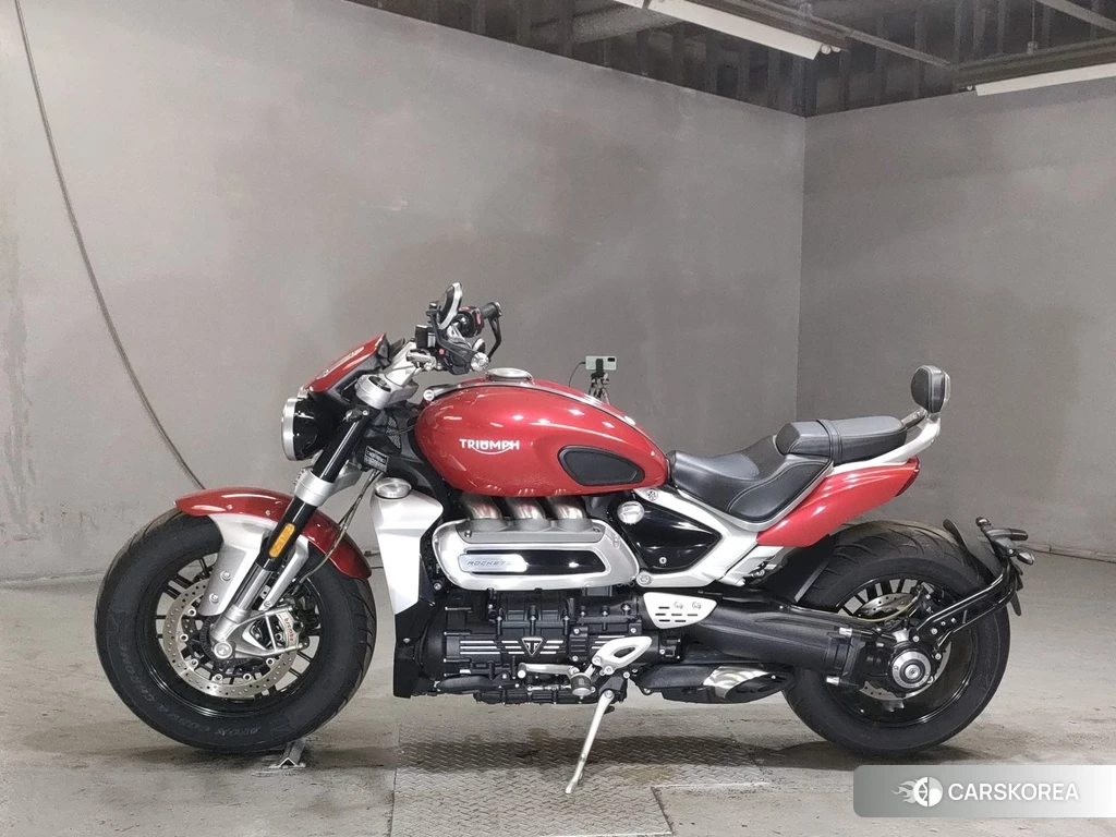 Проданный Triumph ROCKET 3 R 2020 из Японии, фото 2