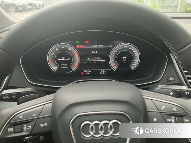 Audi Q5L 2025 Черный из Китая, фото 3