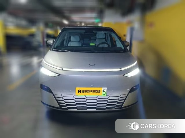 Xiaopeng Motors Xiaopeng X9 2025 Серебристо-серый из Китая, фото 2