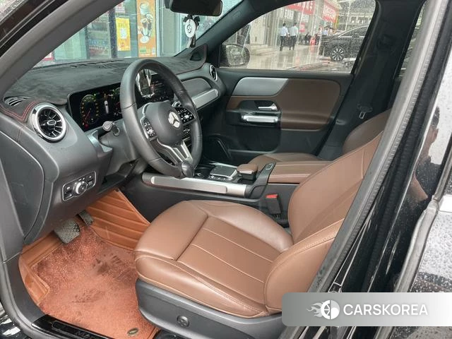 Mercedes-Benz GLB 2023 Черный из Китая, фото 2
