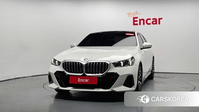 BMW 5 Series (G60) id 4539694 из Кореи 12