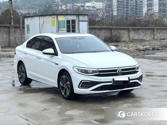 Volkswagen Bora 2024 Белый из Китая, фото 2