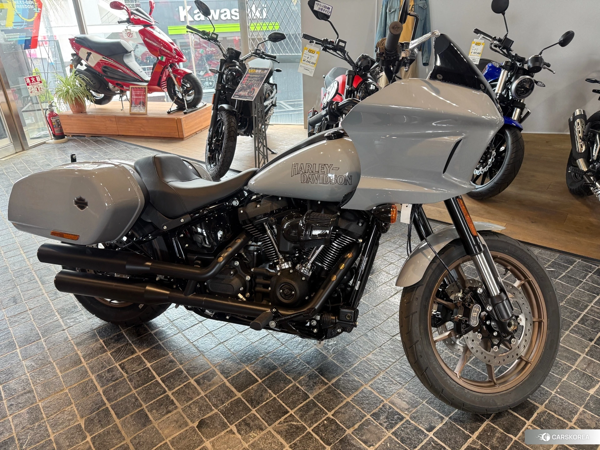 Harley-Davidson Softail Low Rider ST FXLRST1920 2024 из Японии