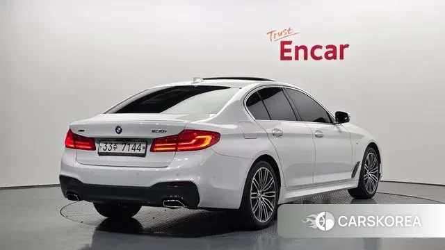 BMW 5 Series (G30) id 3698654 из Кореи 12