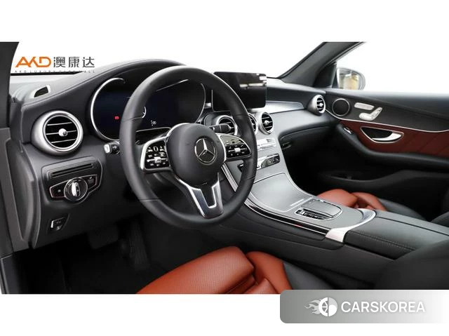 Mercedes-Benz GLC Coupe 2023 Белый из Китая, фото 2