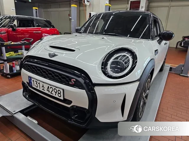 Mini Cooper S 2023 Белый из Кореи, фото 2