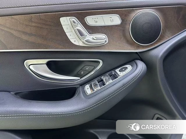 Mercedes-Benz GLC 2021 Белый из Китая, фото 6