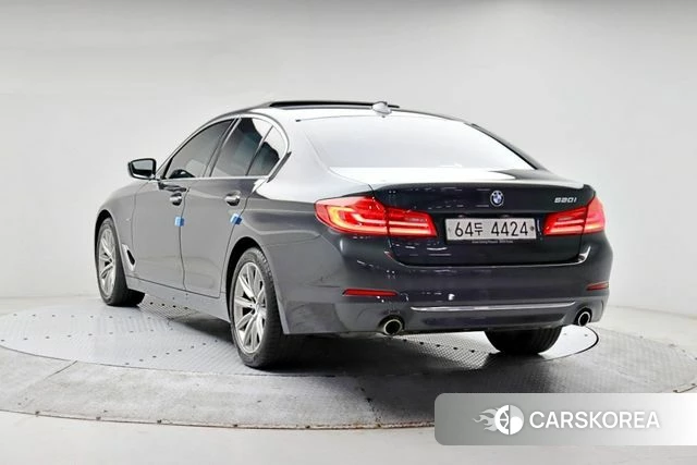 BMW 5 Series (G30) id 4294956 из Кореи 12