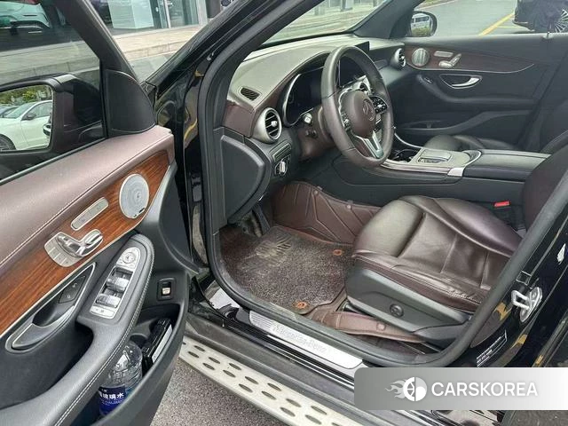Mercedes-Benz GLC 2021 Черный из Китая, фото 4