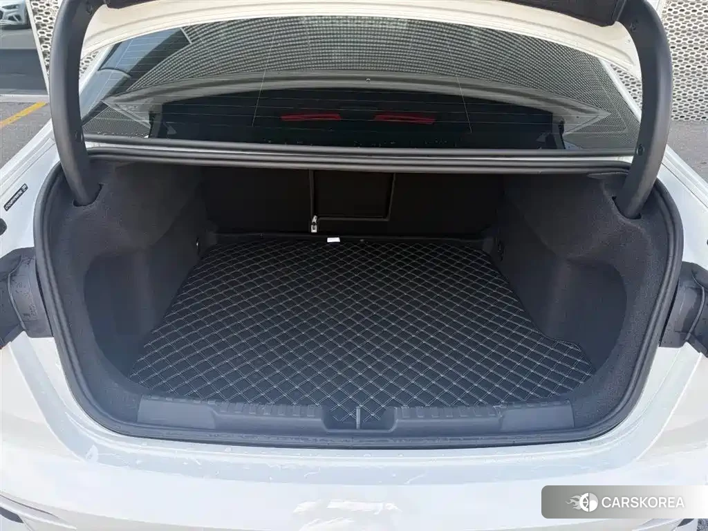 Audi A3 2024 Белый из Китая, фото 2