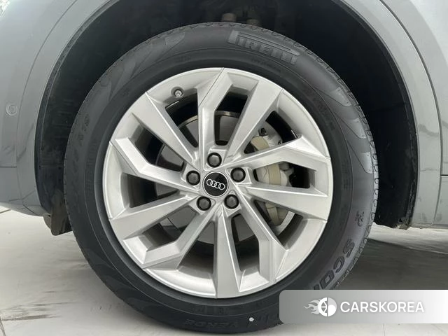 Audi Q5L id 4242194 из Китая 7