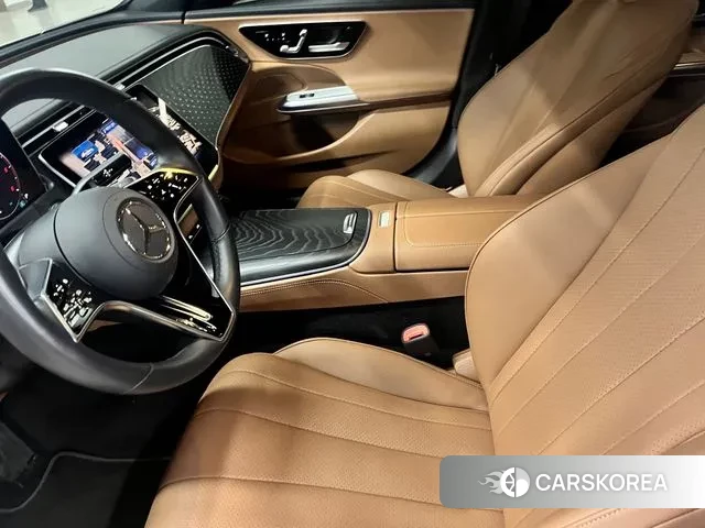 Mercedes-Benz E-Class W214 2024 Белый из Кореи, фото 2