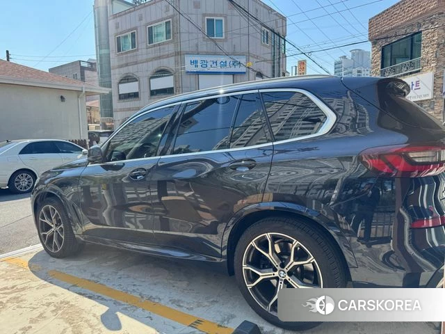 BMW X5 (G05) 2021 Черный из Кореи, фото 2