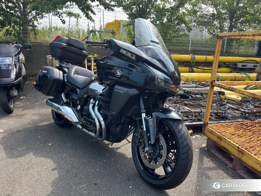 Проданный Honda CTX1300 2015 из Японии