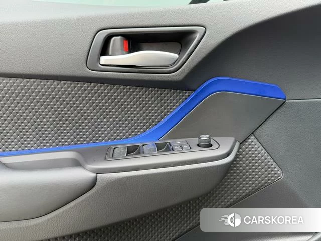 Toyota C-HR id 4348824 из Китая 12