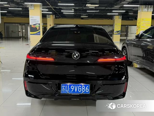BMW 7 series 2024 Черный из Китая, фото 2