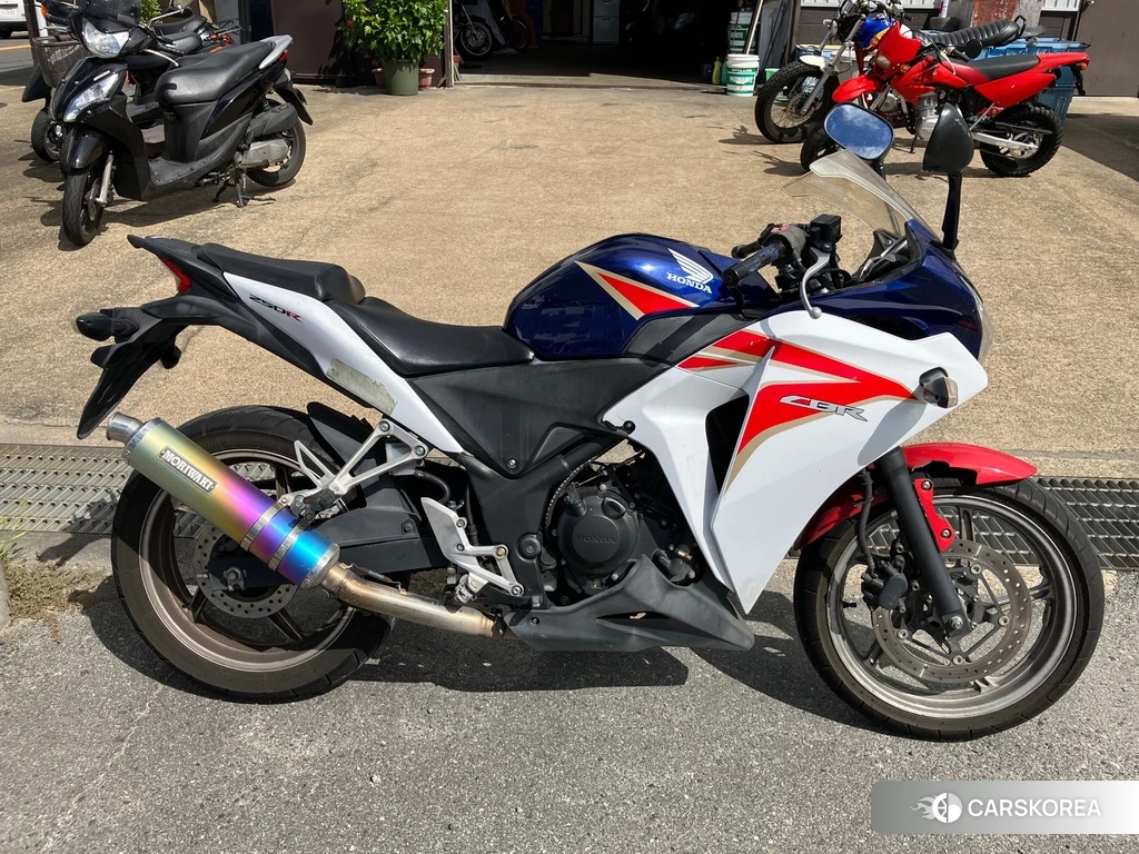 Проданный Honda CBR250R 2011 из Японии