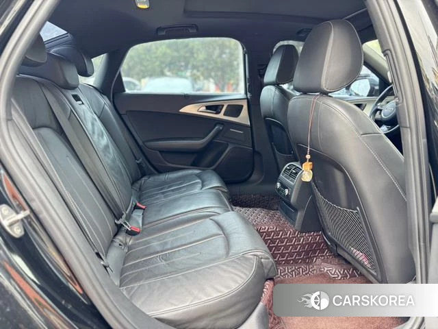 Audi A6L id 4240937 из Китая 10