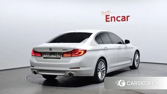 BMW 5 Series (G30) id 3547115 из Кореи 12