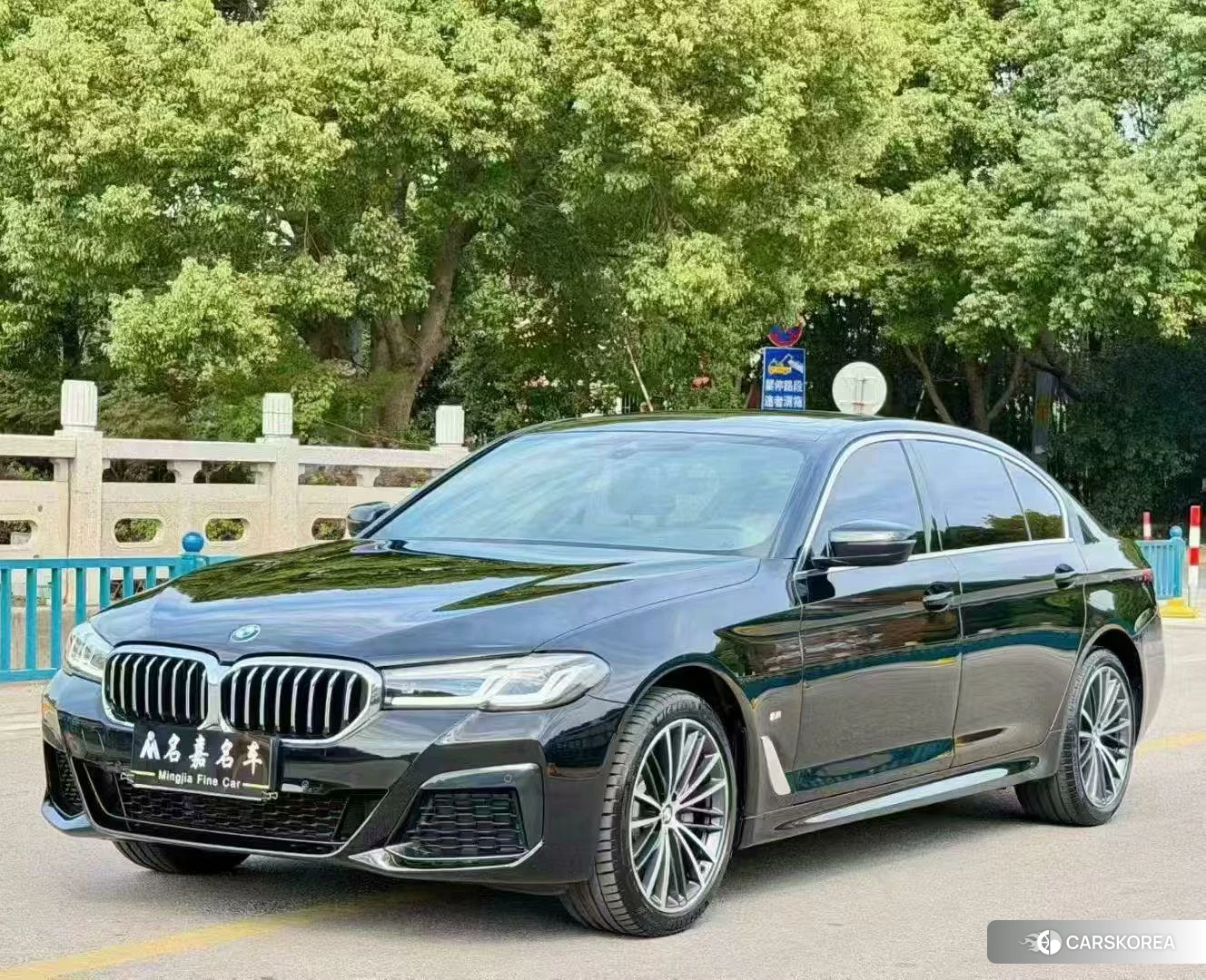 BMW 5 series 2023 Черный из Китая, фото 2