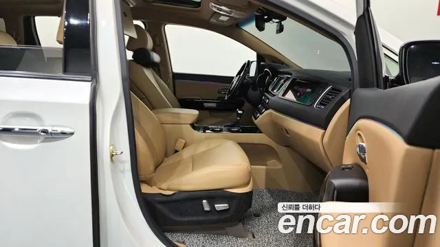 Kia The New Carnival id 2686002 из Кореи 12