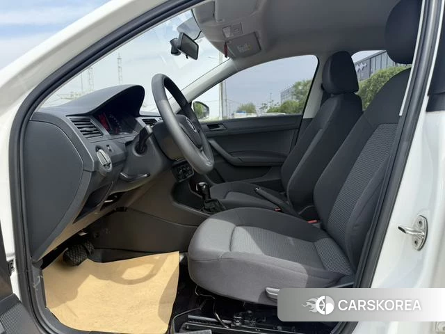 Volkswagen Santana 2022 Белый из Китая, фото 2
