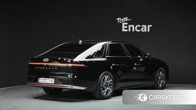 Hyundai Grandeur (GN7) id 3897282 из Кореи 12