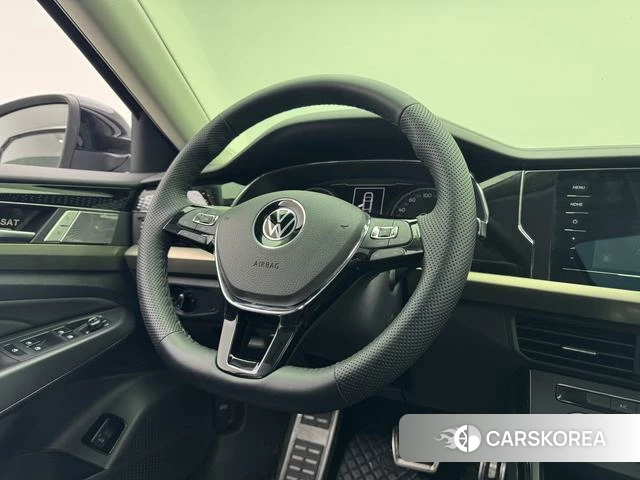 Volkswagen Passat id 4258561 из Китая 12