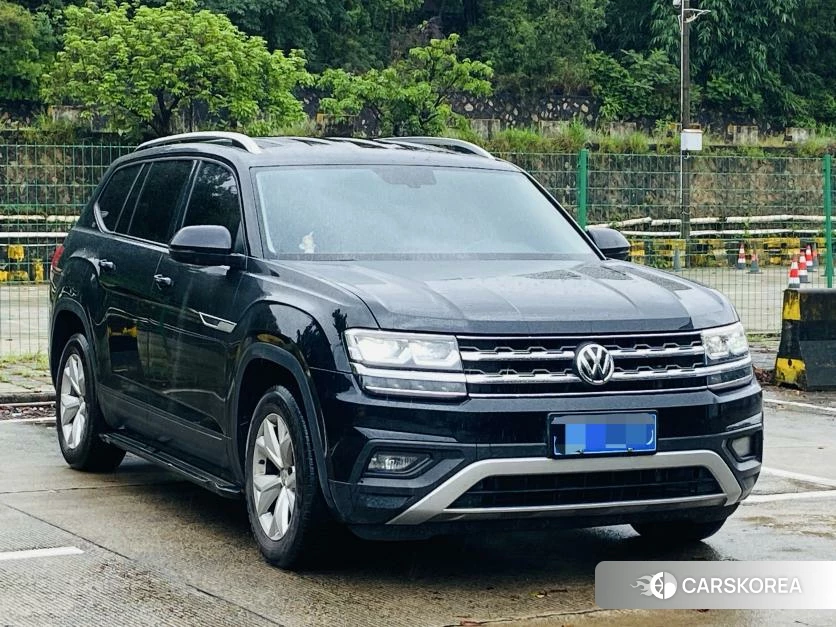 Volkswagen Tourang 2019 Черный из Китая, фото 2