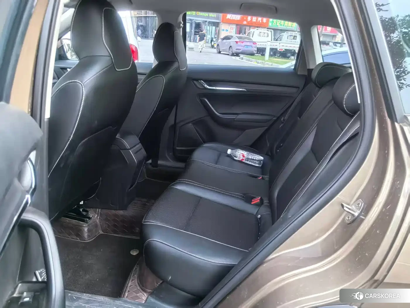 Skoda Komick 2023 Champagne/brown из Китая, фото 2