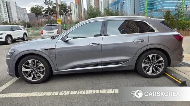 Audi e-Tron id 3727842 из Кореи 12