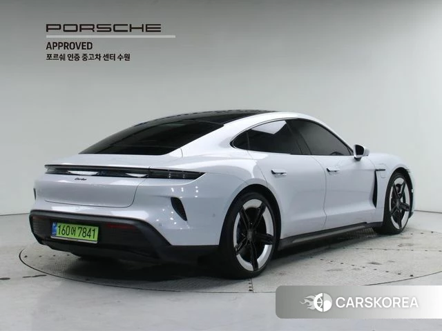 Porsche Taycan id 3786033 из Кореи 12