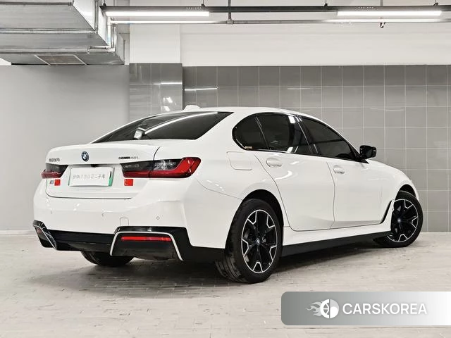 BMW i3 2024 Белый из Китая, фото 4