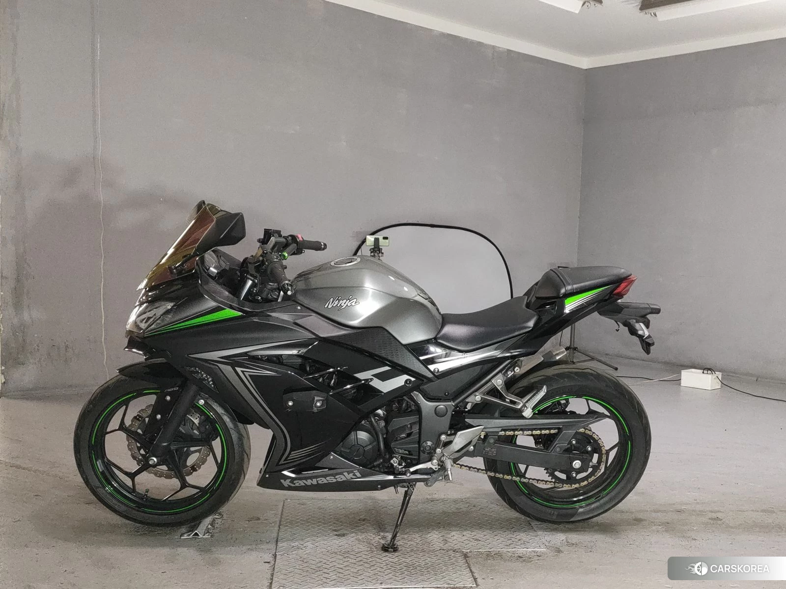 Проданный Kawasaki NINJA 250 2015 из Японии