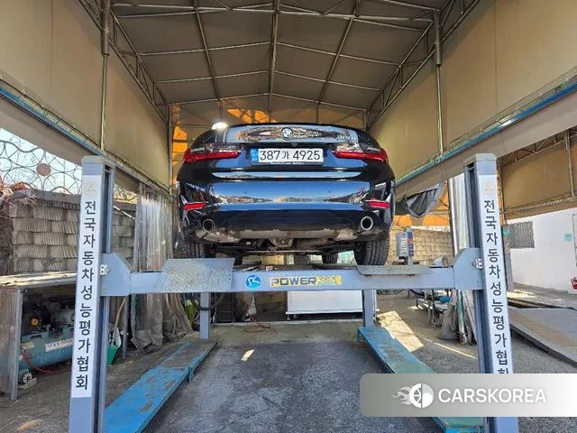 BMW 3 Series (G20) 2022 Черный из Кореи, фото 2