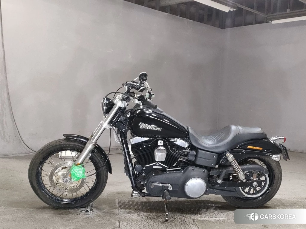 Проданный Harley-Davidson Dyna Street Bob FXDB1580 2010 из Японии, фото 2