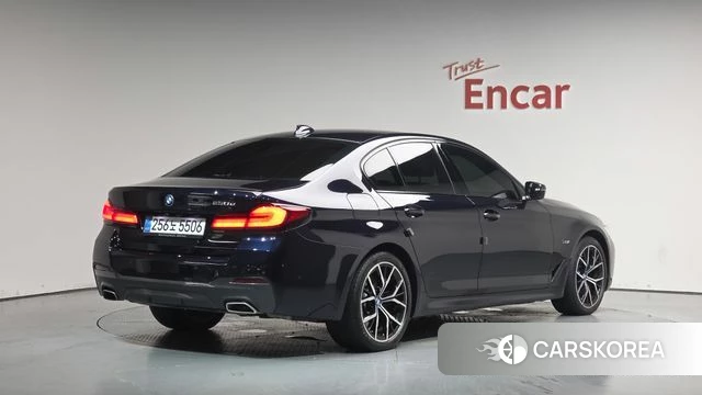 BMW 5 Series (G30) id 4613121 из Кореи 12