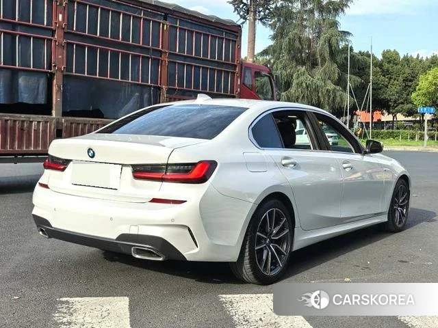 BMW 3 series 2022 Белый из Китая, фото 2