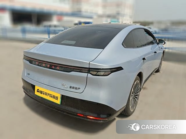 Nissan N7 2025 Серебристо-серый из Китая, фото 2