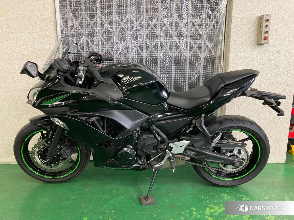 Проданный Kawasaki NINJA 650 ABS id 4158244 из Японии, фото 2